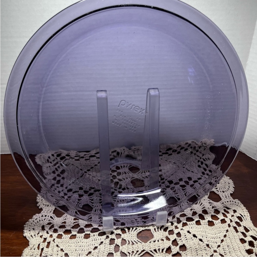 Vintage Pyrex Purple Glass Pie Baking Dish Plate – 9” Round – Made in USA #209